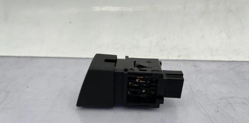 Bouton de warning NISSAN MICRA 5 occasion — photo 4