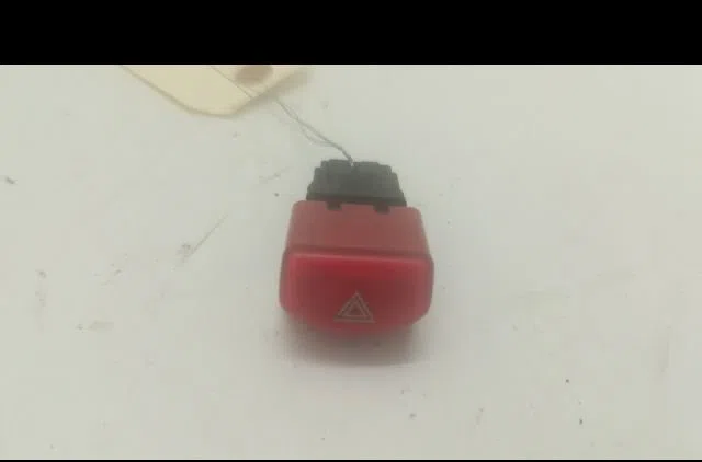 Bouton de warning Nissan MICRA III (K12) 1.5 dci (2003-2010) occasion