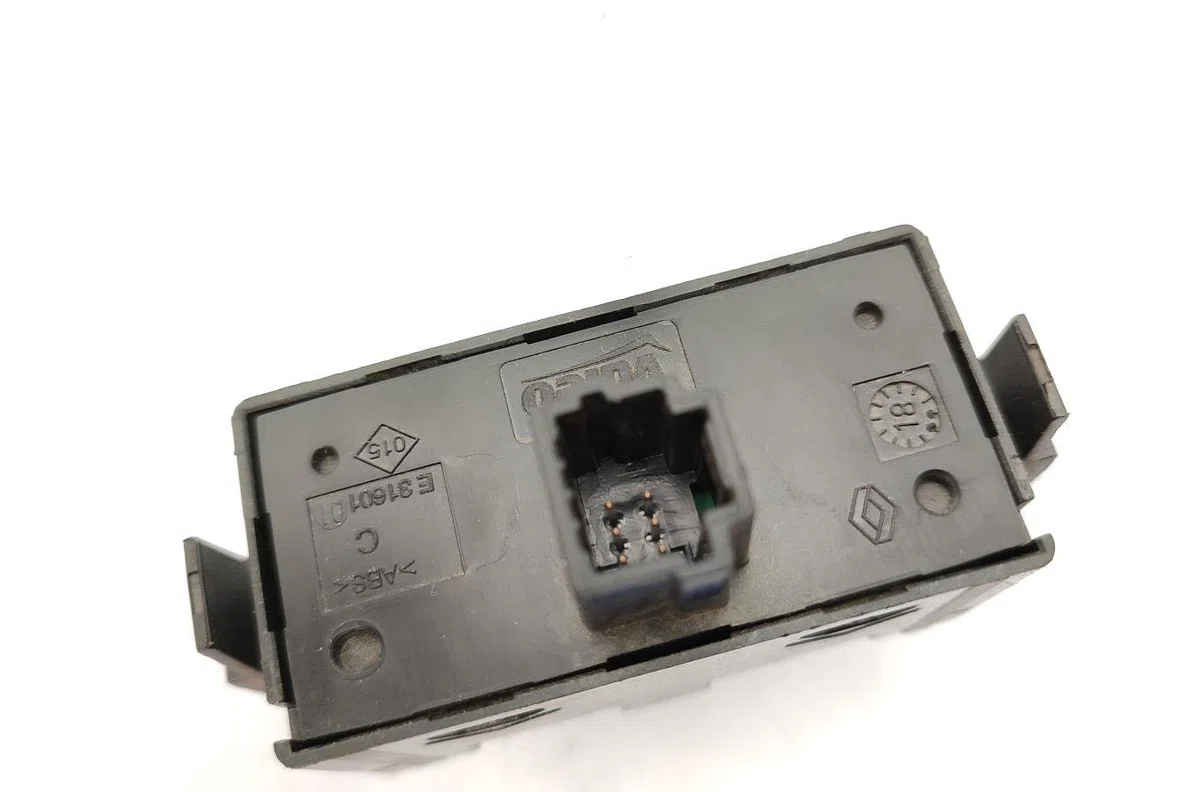 Bouton de warning NISSAN NV400 occasion — photo 4