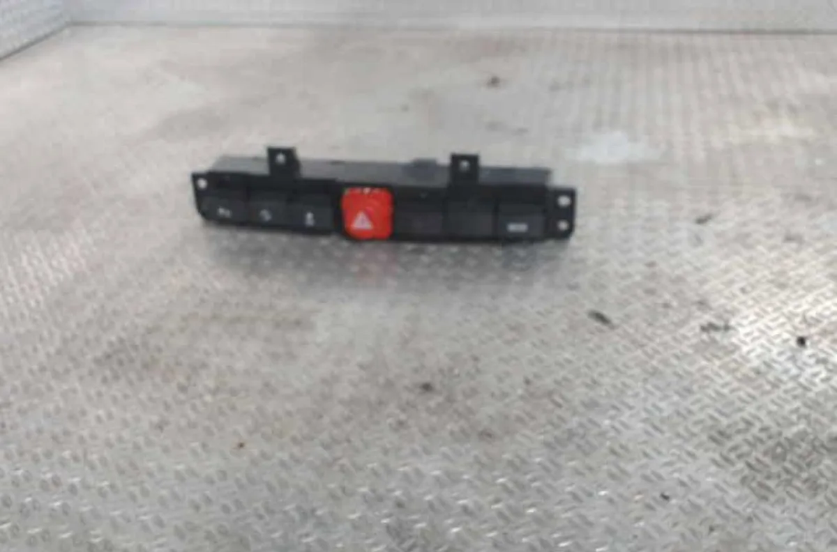 Bouton de warning Opel ANTARA A (L07) 2.2 cdti (2010-2015) occasion