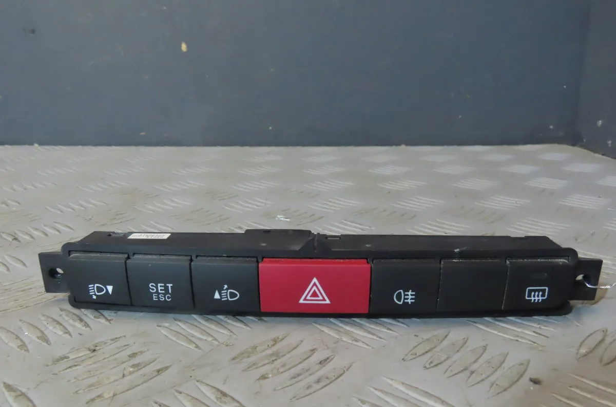 Bouton de warning OPEL COMBO 2014 occasion