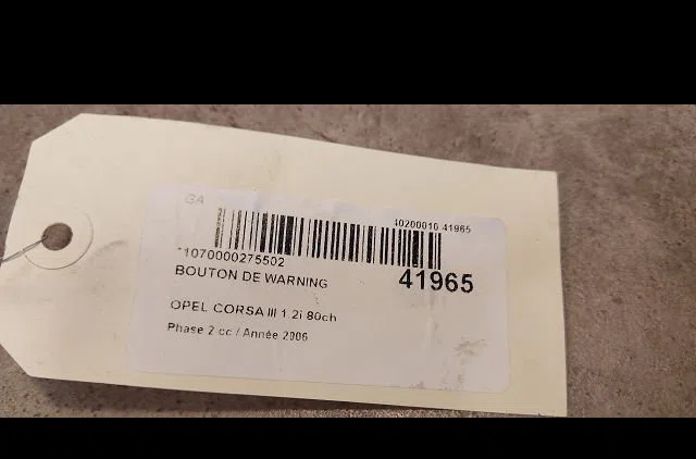 Bouton de warning Opel CORSA C (X01) 1.2 twinport (f08, f68) (2004-2009) occasion — photo 2