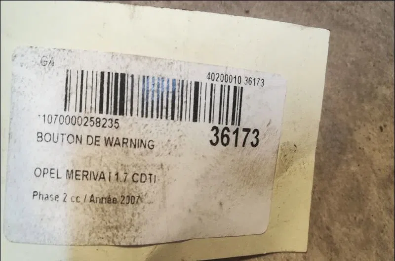 Bouton de warning Opel MERIVA A Monospace (X03) 1.7 cdti (e75) (2003-2010) occasion — photo 2
