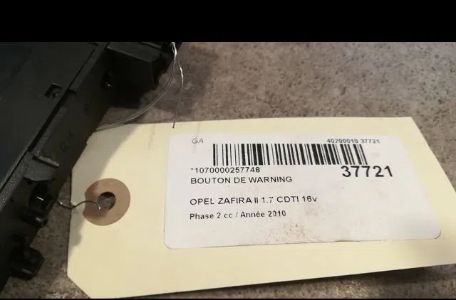 Bouton de warning Opel ZAFIRA - ZAFIRA FAMILY B (A05) 1.7 cdti (m75) (2008-2015) occasion — photo 2