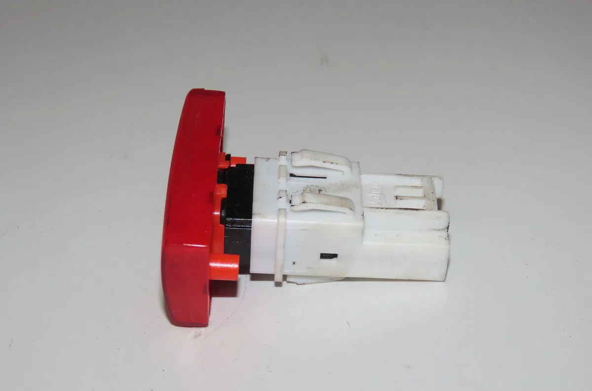 Bouton de warning Peugeot 107 (PM_, PN_) 1.0 (2005-2014) 3 portes occasion — photo 2