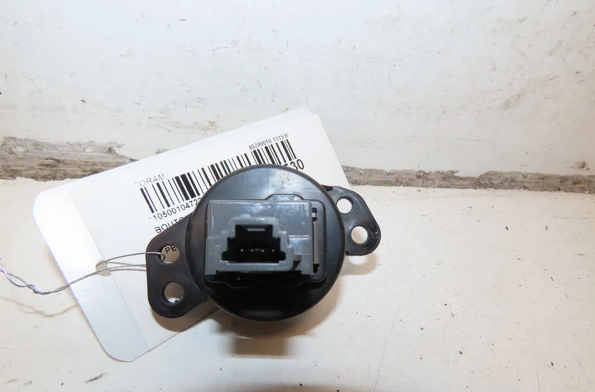 Bouton de warning Peugeot 108 1.0 vti 72 (2018) occasion — photo 2