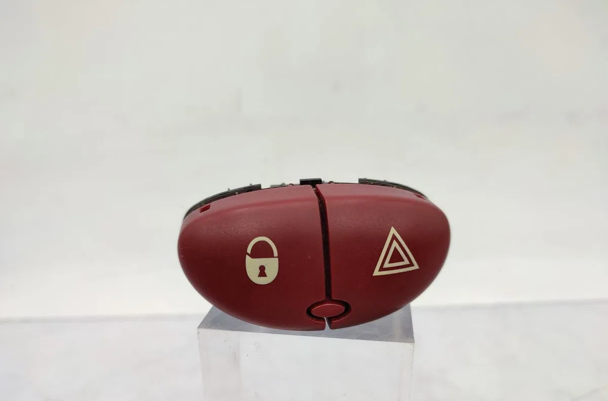 Bouton de warning PEUGEOT 206 PHASE 1 occasion — photo 2