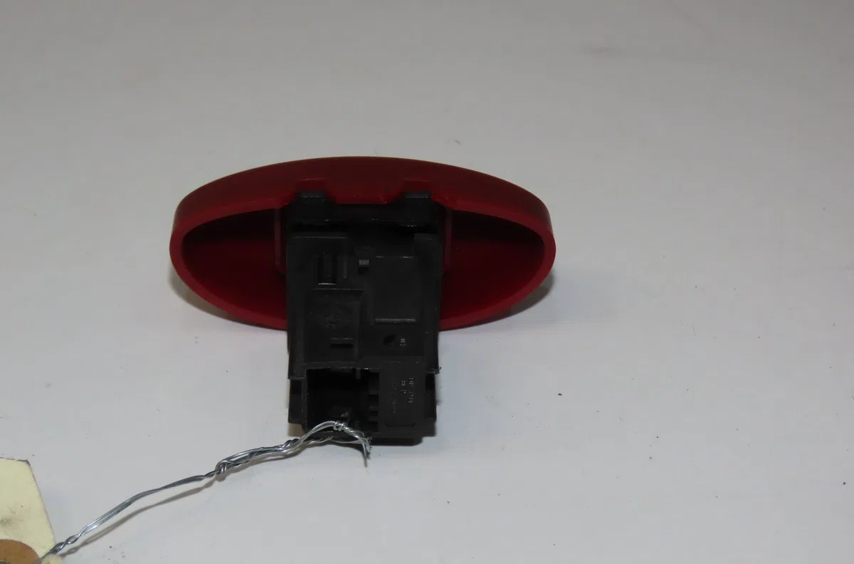 Bouton de warning Peugeot 206 SW (2E-K) 1.4 hdi (2002-2007) 5 portes occasion — photo 2