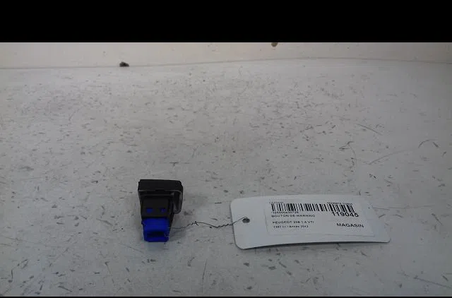 Bouton de warning Peugeot 208 I (CA_, CC_) 1.4 vti (2012) occasion — photo 2