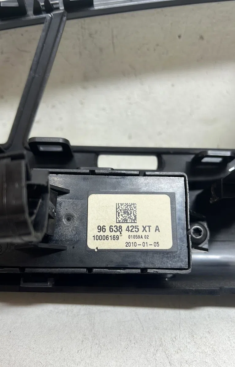 Bouton de warning Peugeot 3008 Monospace (0U_) 1.6 hdi (2009-2016) 5 portes occasion — photo 3