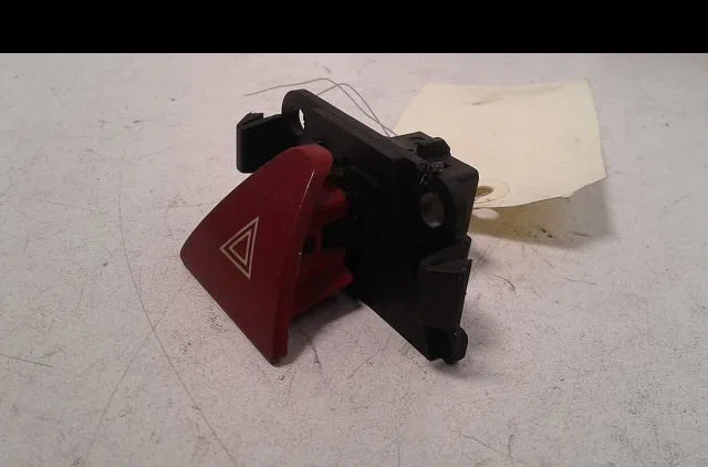 Bouton de warning Peugeot 307 (3A-C) 1.6 16v (2000-2007) 5 portes occasion — photo 2