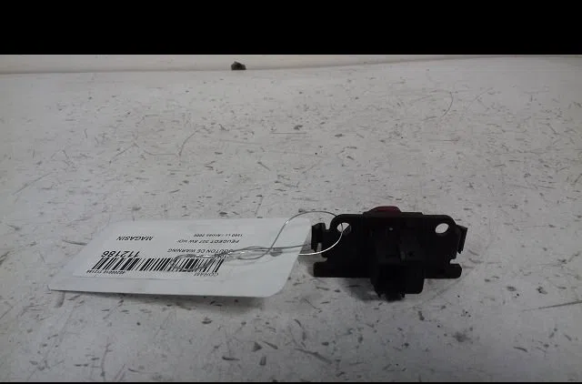 Bouton de warning Peugeot 307 Break (3E) 1.6 hdi 110 (2004-2008) 5 portes occasion — photo 2