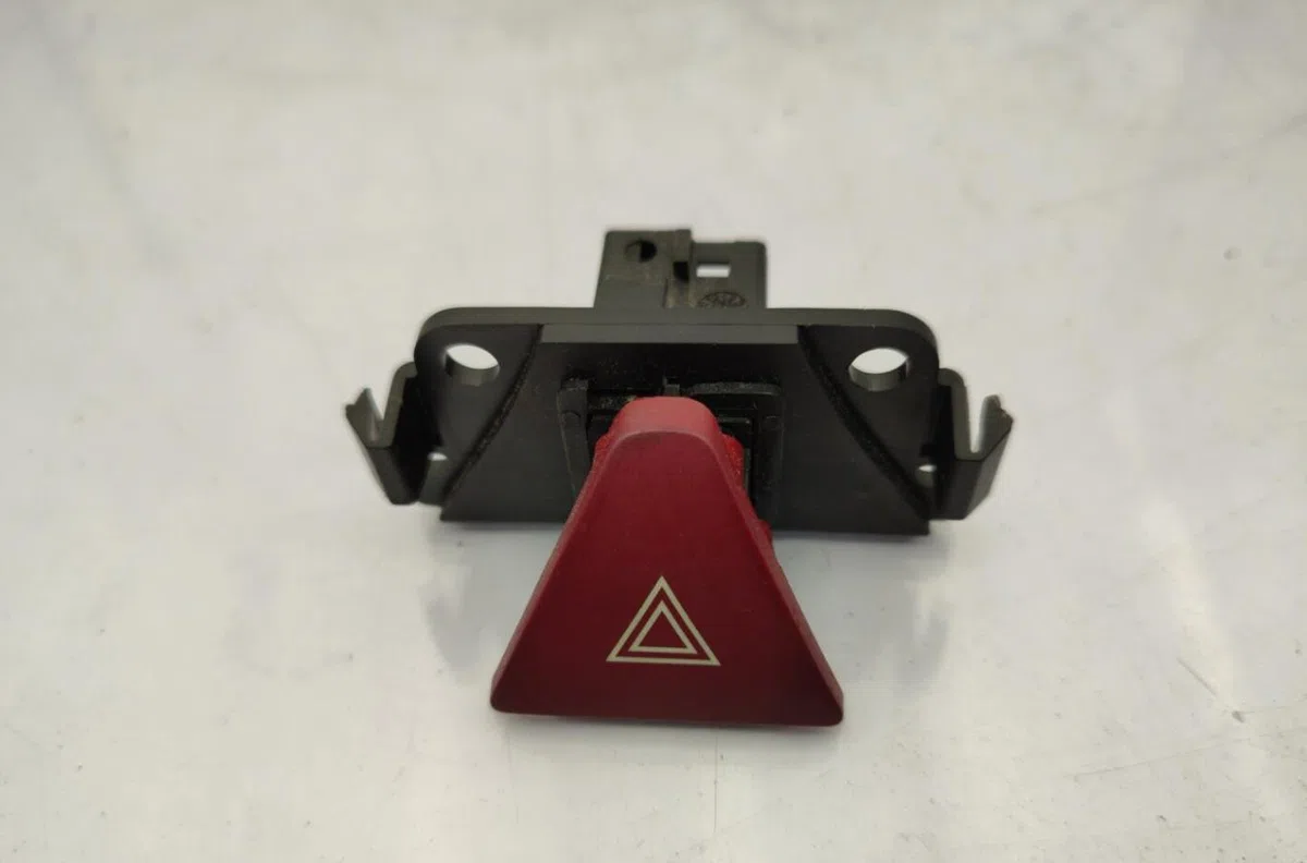 Bouton de warning PEUGEOT 307 PHASE 2 BREAK occasion