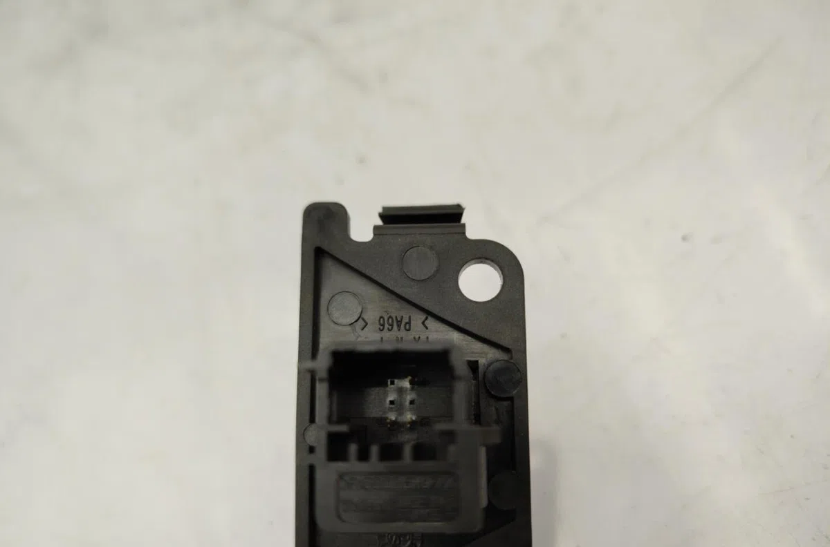 Bouton de warning PEUGEOT 307 PHASE 2 BREAK occasion
