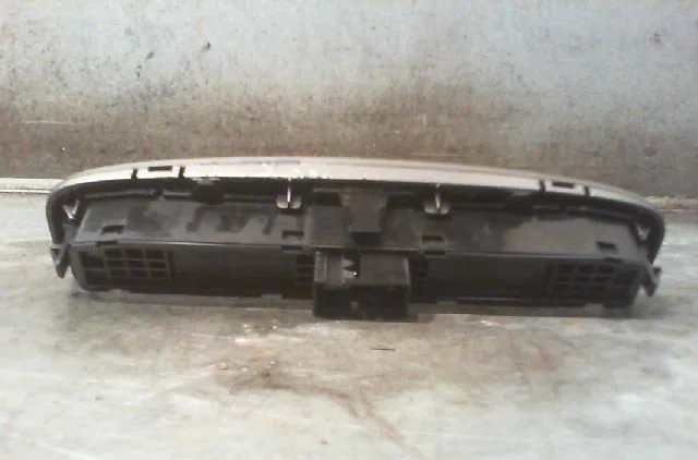Bouton de warning PEUGEOT 308 2009 occasion — photo 2
