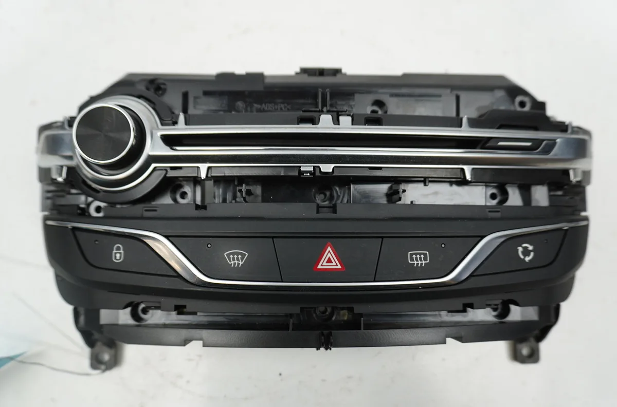 Bouton de warning Peugeot 308 II (LB_, LP_, LW_, LH_, L3_) 1.5 bluehdi 130 (2017-2021) occasion