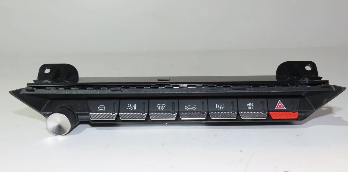 Bouton de warning Peugeot 308 III (FB_, FH_, FP_, F3_) Bluehdi 130 (fbyhzl, fbyhzt) (2021) occasion