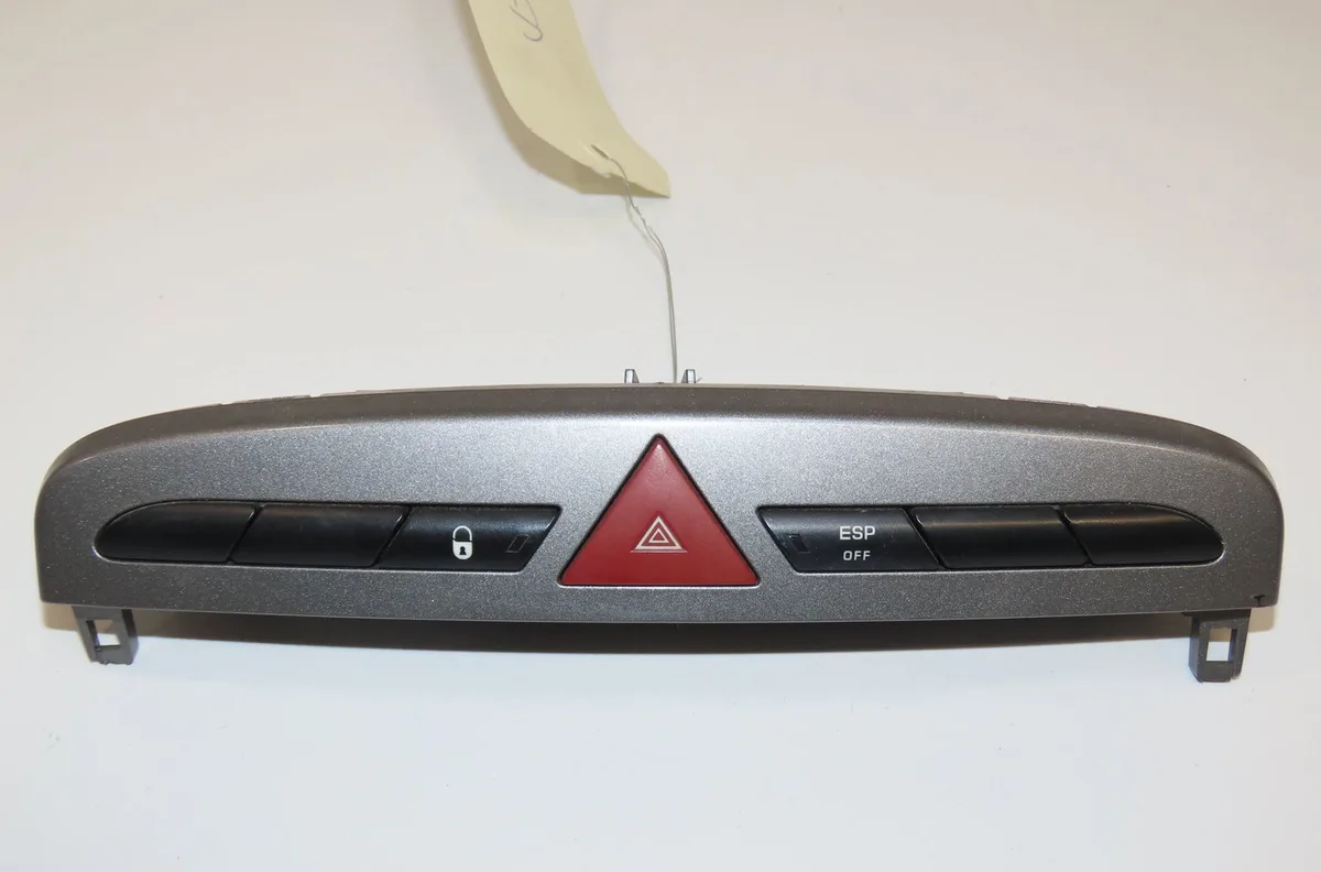 Bouton de warning Peugeot 308 SW I (4E_, 4H_) 1.6 hdi (2009-2014) occasion