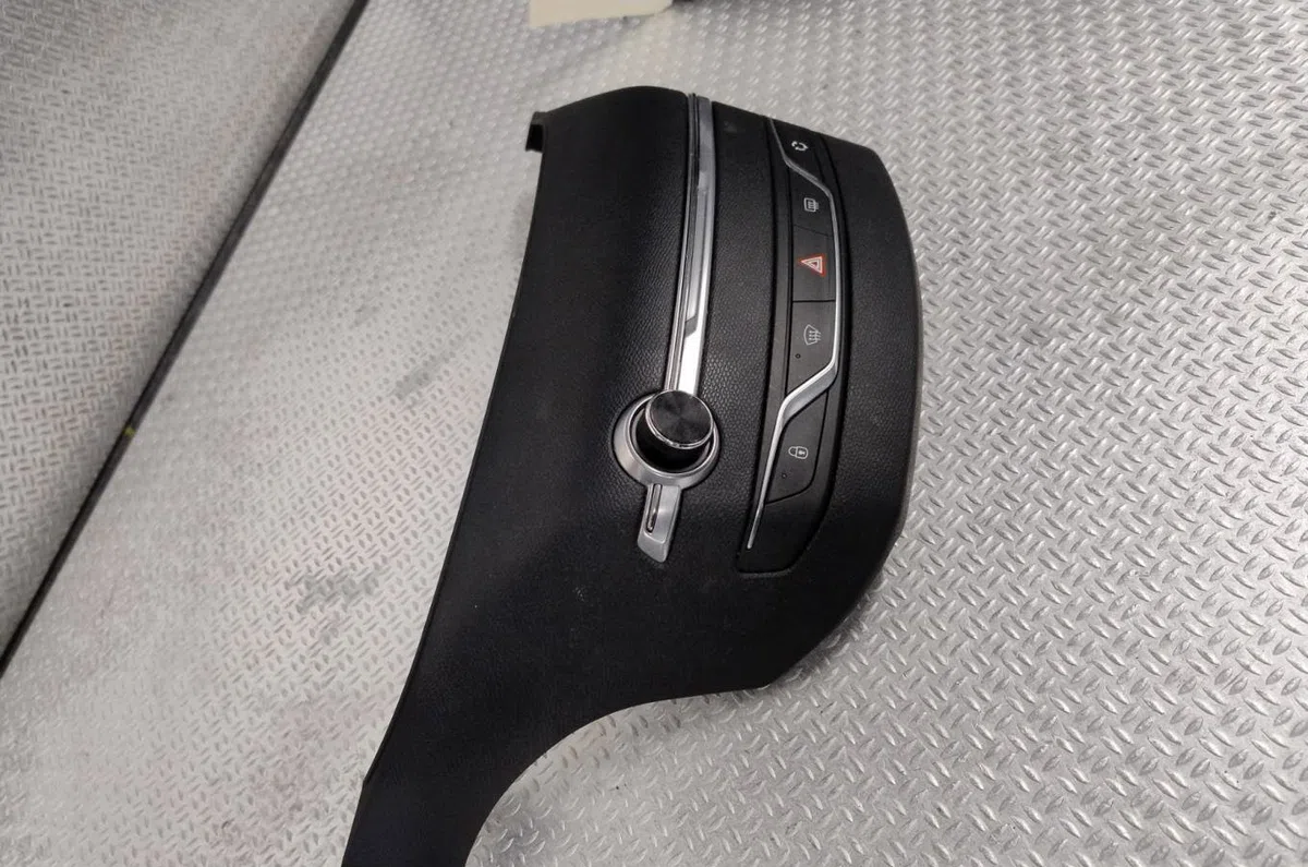 Bouton de warning Peugeot 308 SW II (LC_, LJ_, LR_, LX_, L4_) 1.6 bluehdi 100 (2014-2021) occasion