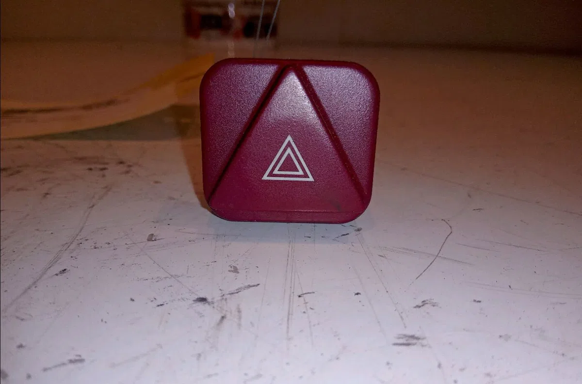 Bouton de warning Peugeot 407 (6D_) 1.6 hdi 110 (6d9hzc, 6d9hyc) (2004-2010) occasion