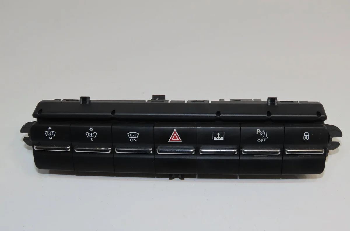 Bouton de warning Peugeot 5008 (0U_, 0E_) 2.0 hdi 150 - bluehdi 150 (2009-2017) 5 portes occasion