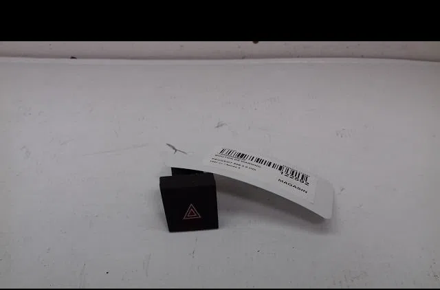 Bouton de warning Peugeot 508 SW I (8E_) 2.0 hdi (2010-2018) occasion