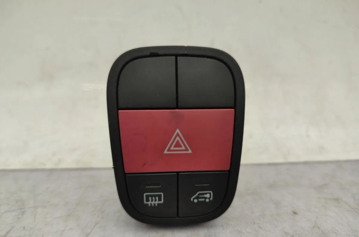 Bouton de warning PEUGEOT BIPPER occasion — photo 2