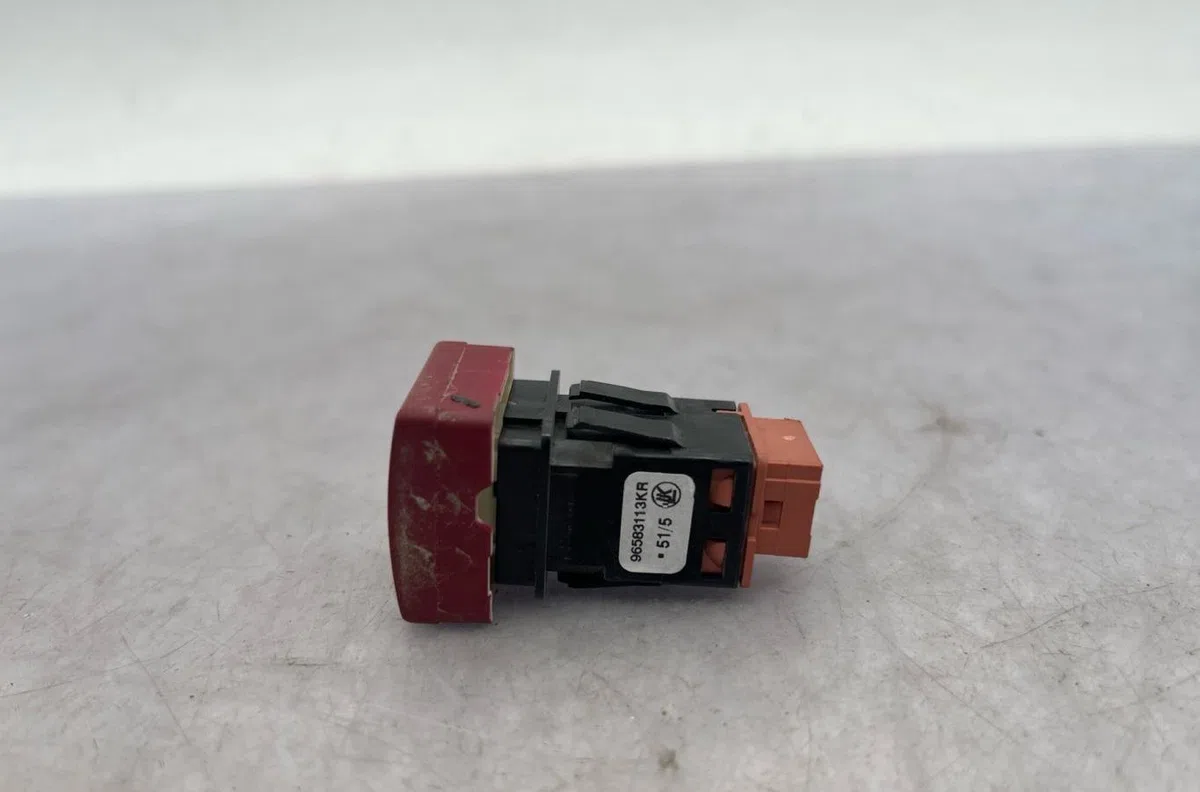 Bouton de warning PEUGEOT PARTNER 2 PHASE 2 occasion — photo 3