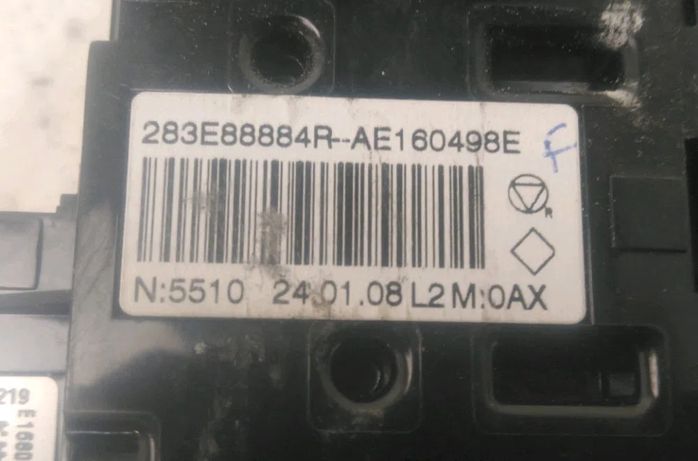 Bouton de warning Renault ARKANA I (LCM_, LDN_) 1.6 e-tech 145 (ldmu) (2020) 5 portes occasion