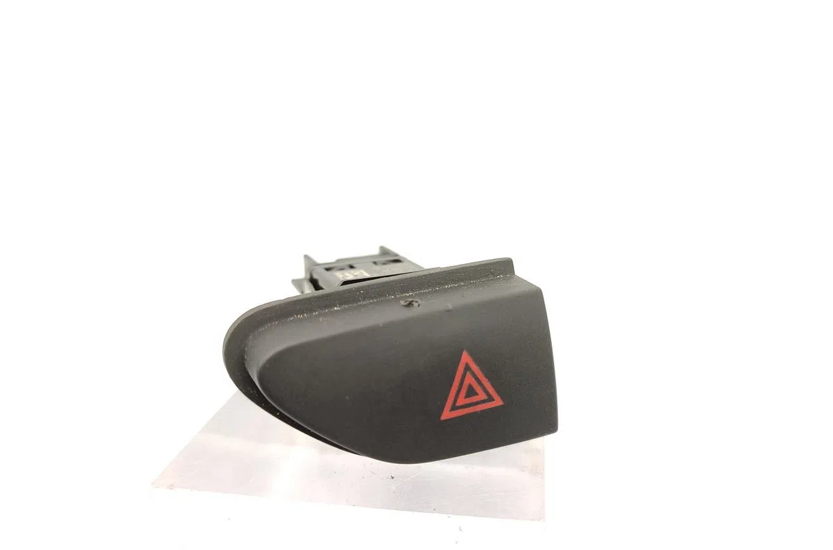 Bouton de warning RENAULT CAPTUR 1 PHASE 2 occasion — photo 4