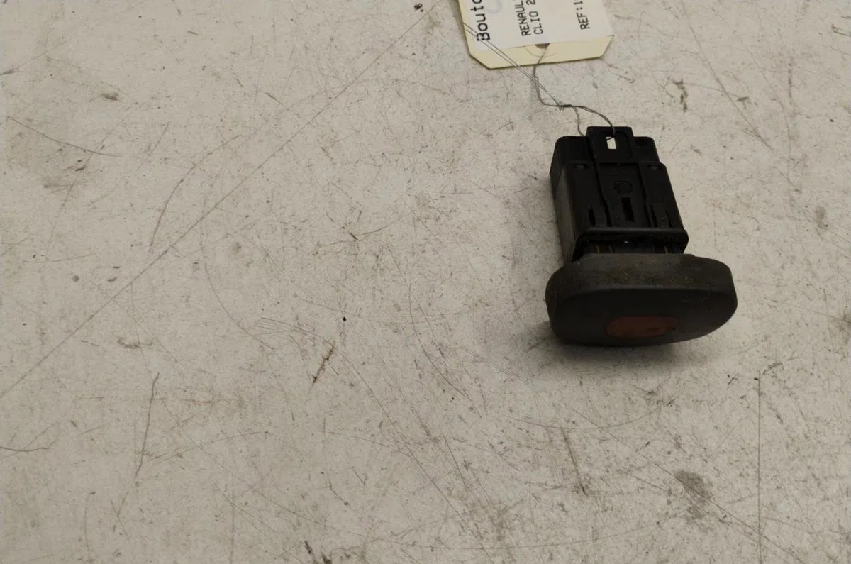 Bouton de warning Renault CLIO II (BB_, CB_) 1.9 d (b-cb0e, bb0j) (1998-2005) occasion — photo 2
