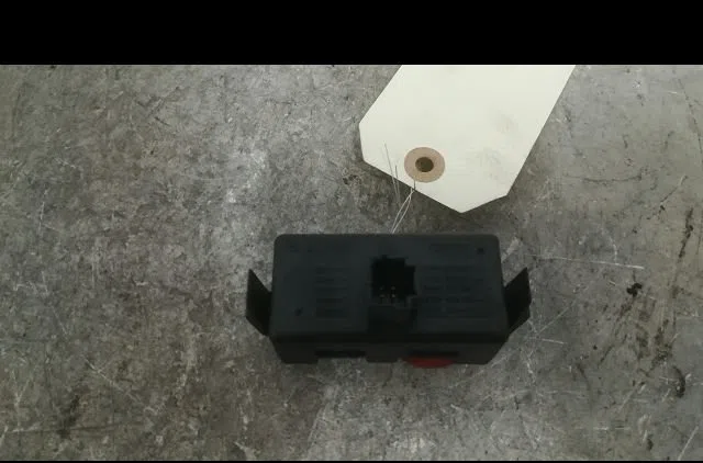 Bouton de warning Renault CLIO III (BR0-1, CR0-1) 1.2 16v (br02, br0j, br11, cr02, cr0j, cr11) (2005-2014) 5 portes occa
