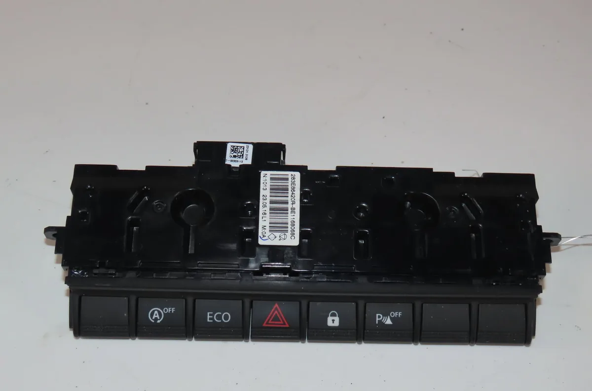 Bouton de warning Renault EXPRESS Camionnette-Monospace 1.3 tce 100 (f6ma) (2021) occasion