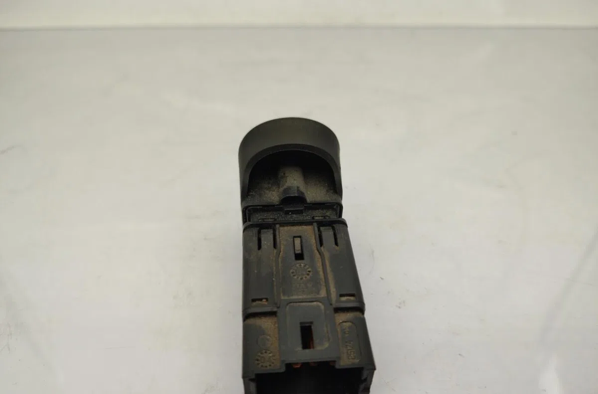 Bouton de warning RENAULT KANGOO 1 PHASE 2 occasion — photo 3