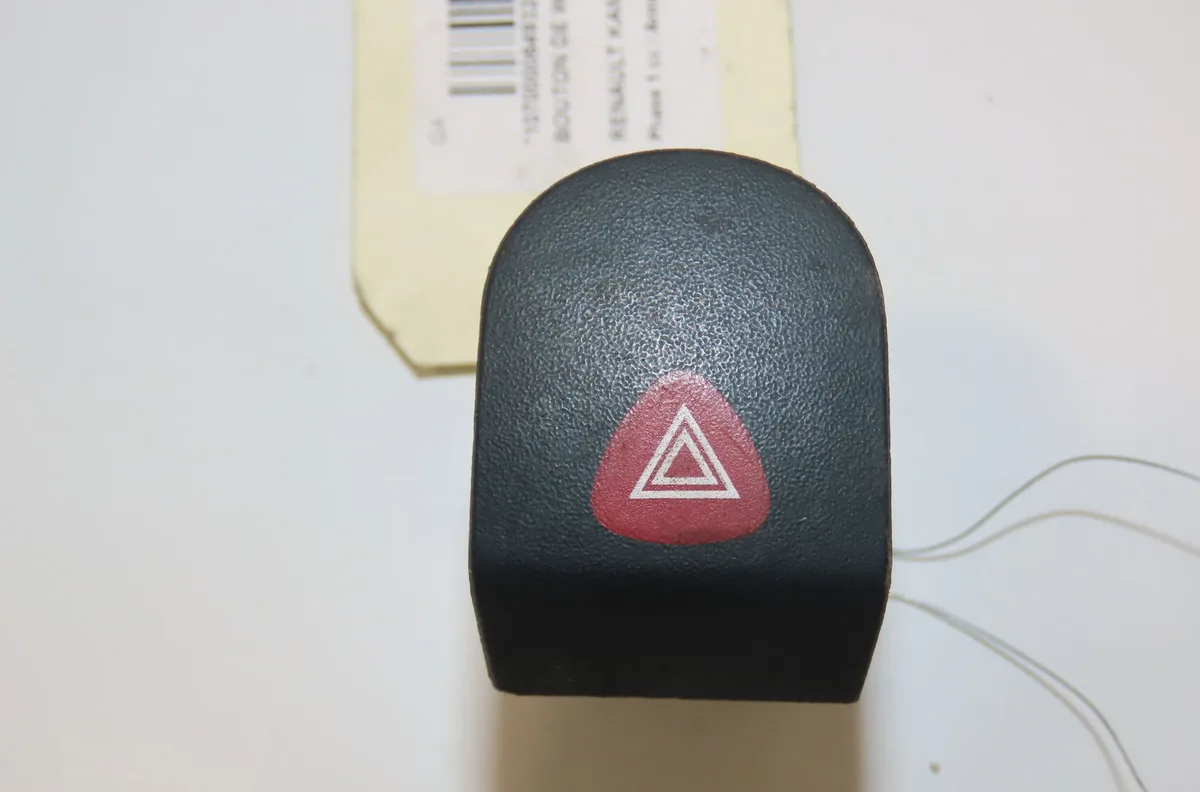 Bouton de warning Renault KANGOO Express (FC0-1_) D 65 1.9 (fc0e, fc02, fc0j, fc0n) (1997) 4 portes occasion