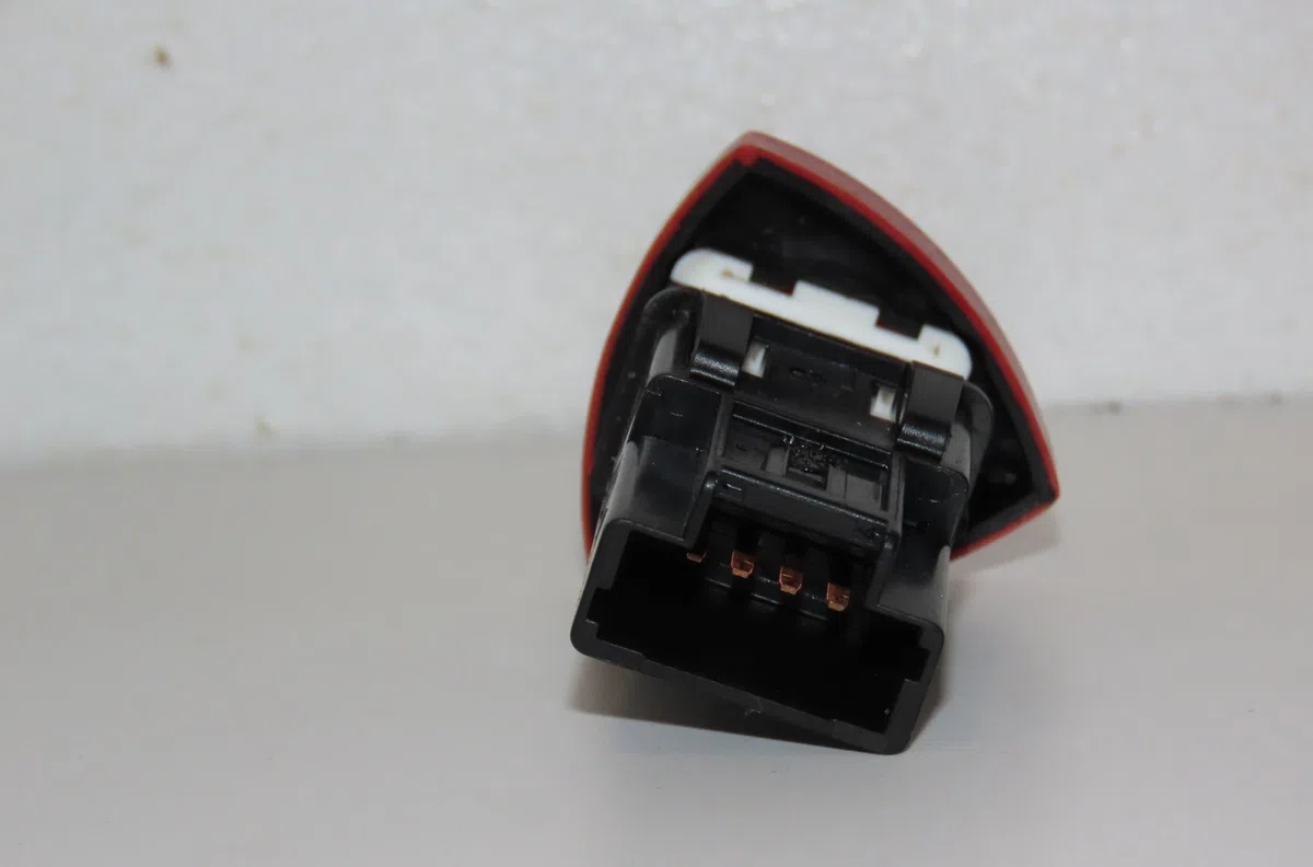 Bouton de warning Renault LAGUNA II (BG0-1_) 1.9 dci (bg08, bg0g) (2001-2007) occasion