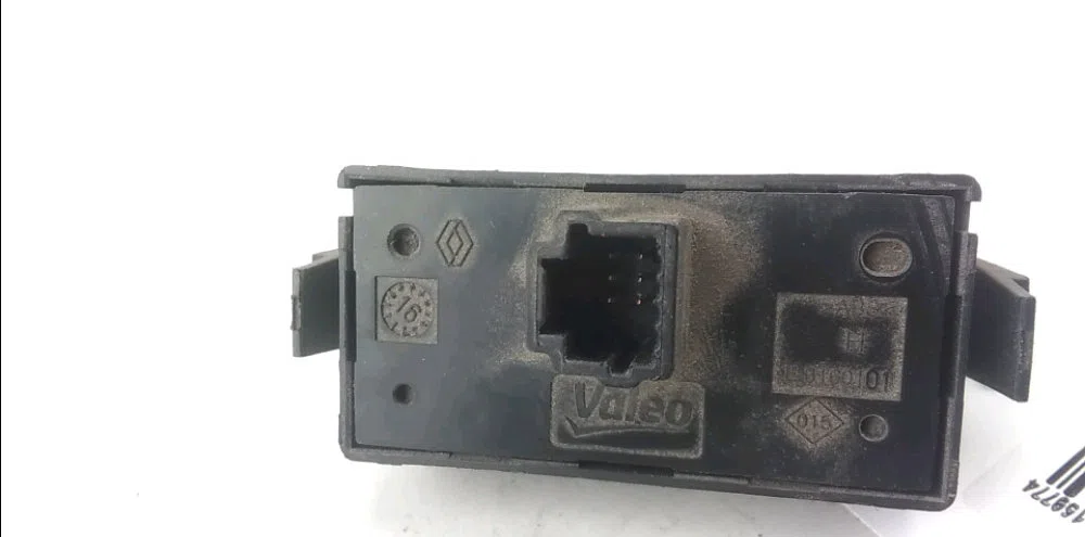 Bouton de warning Renault MASTER III Camionnette (FV) 2.3 dci 130 fwd (fv0m, fv0y) (2016) occasion — photo 2