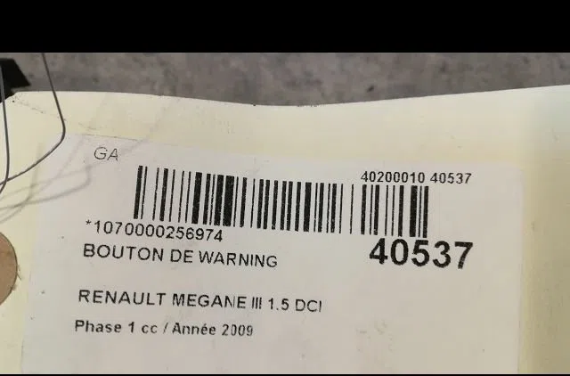 Bouton de warning Renault MEGANE III Coupé (DZ0-1_) 1.5 dci (dz0a) (2008-2015) occasion — photo 2