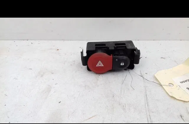 Bouton de warning Renault MODUS - GRAND MODUS (F-JP0_) 1.5 dci (fp0g, jp0g) (2004) occasion