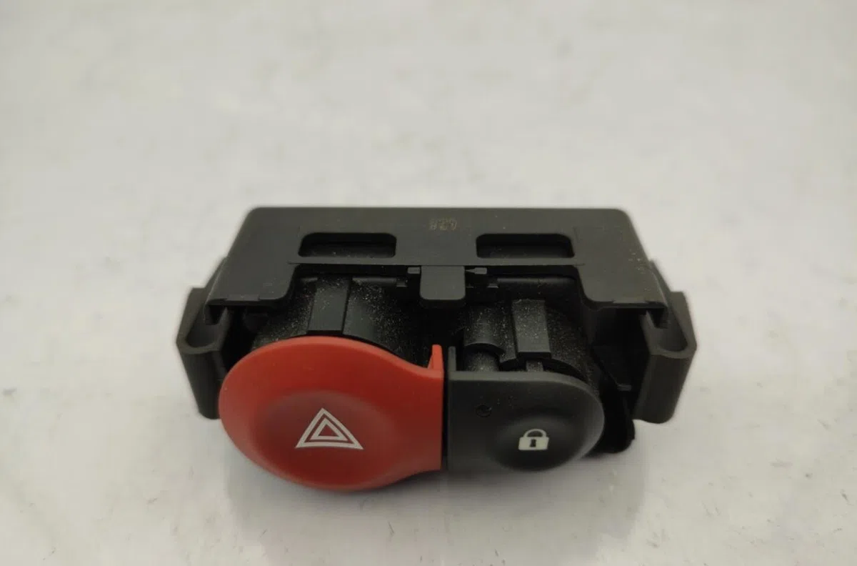 Bouton de warning RENAULT MODUS PHASE 2 occasion