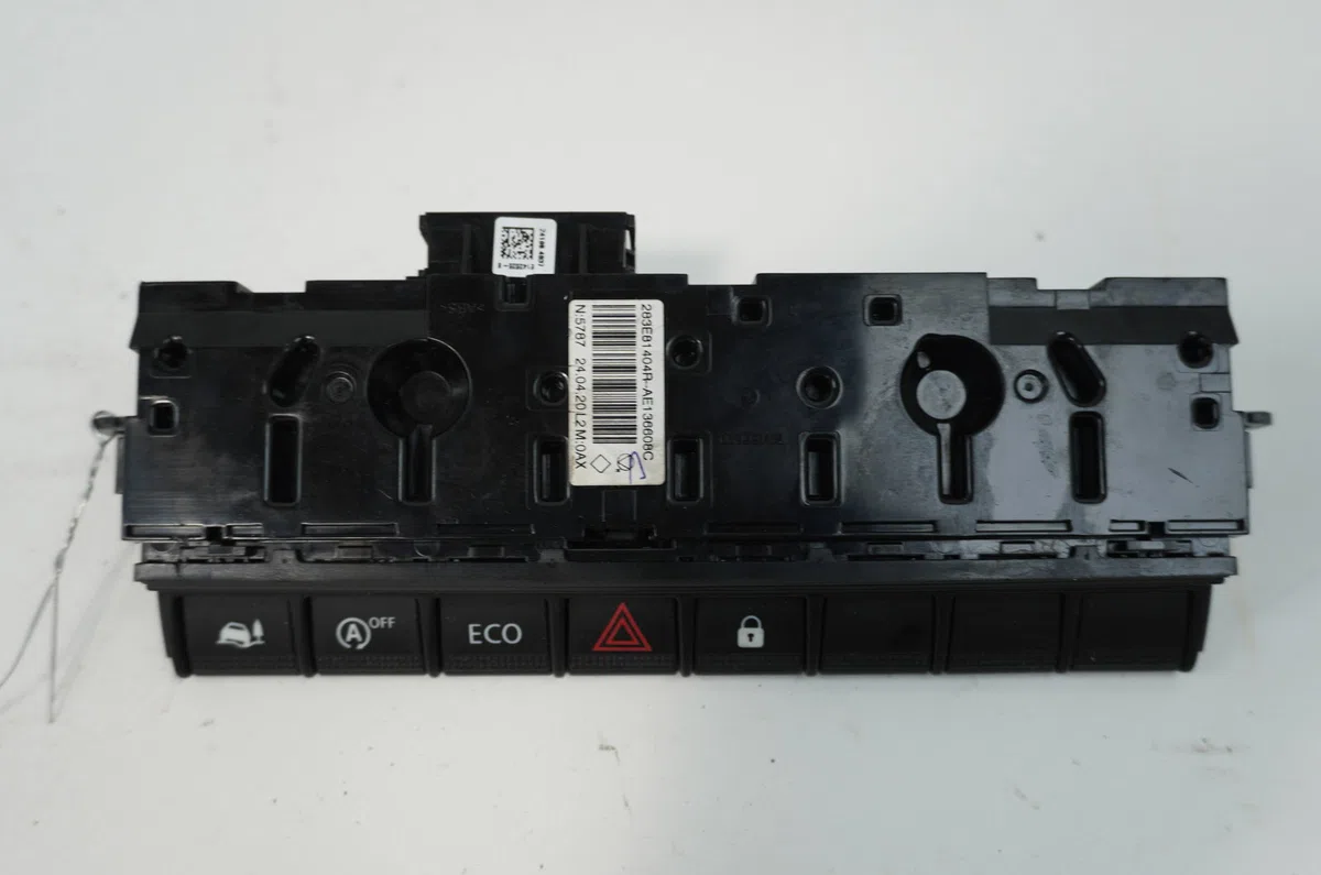 Bouton de warning Renault TRAFIC III Camionnette (FG_) 2.0 dci 130 (fgmy) (2021) occasion — photo 2