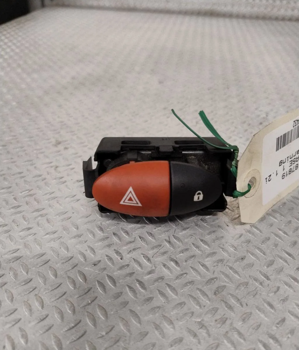 Bouton de warning Renault TWINGO II (CN0_) 1.2 16v (cn0k, cn0v) (2007) 3 portes occasion