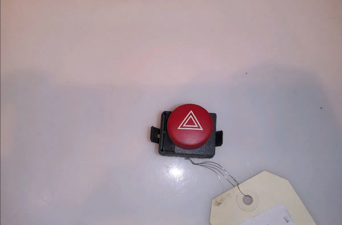 Bouton de warning Seat IBIZA III (6L1) 1.9 sdi (2002-2005) occasion