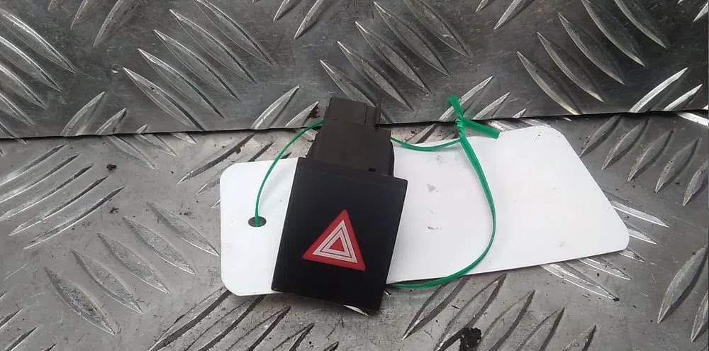 Bouton de warning Skoda ROOMSTER (5J7) 1.9 tdi (2006-2010) 5 portes occasion — photo 2