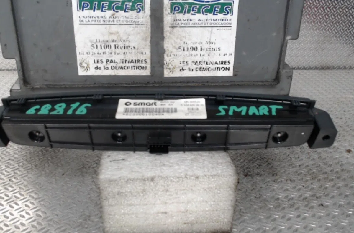 Bouton de warning Smart FORFOUR (454) 1.5 cdi (454.001) (2004-2006) occasion — photo 2