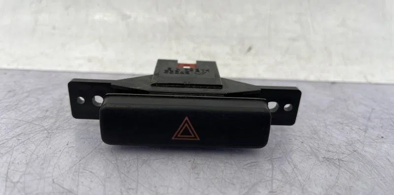 Bouton de warning SUZUKI GRAND VITARA 2 PHASE 1 occasion — photo 2