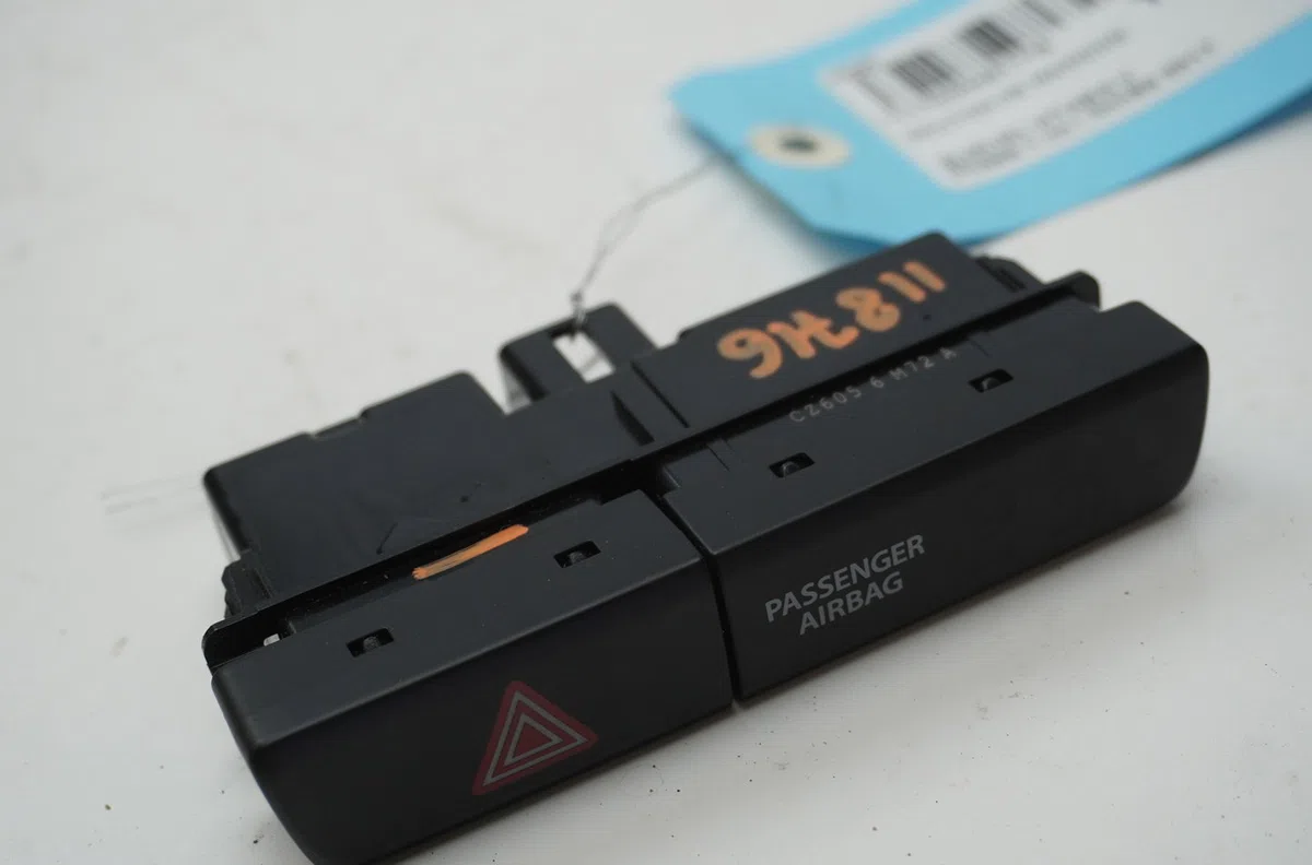 Bouton de warning Suzuki VITARA (LY) 1.6 allgrip (apk 416) (2015) occasion — photo 4