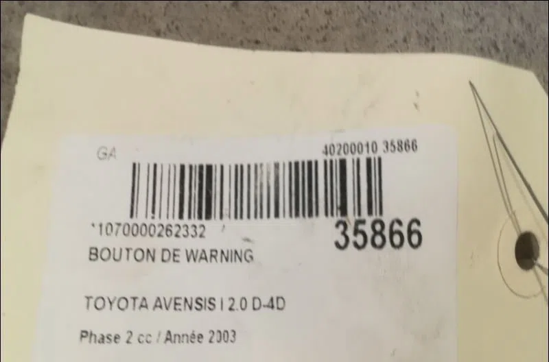 Bouton de warning Toyota AVENSIS (_T25_) 2.0 d-4d (cdt250_) (2003-2008) occasion — photo 2