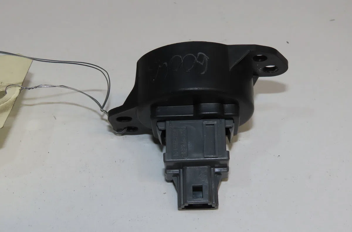 Bouton de warning Toyota AYGO (_B4_) 1.0 (kgb40) (2014) occasion — photo 2