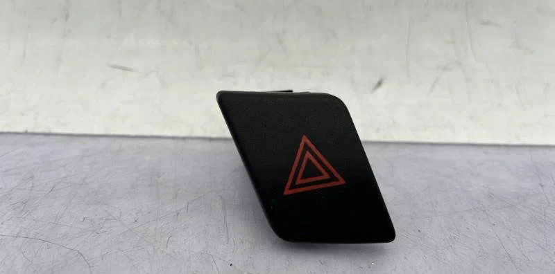 Bouton de warning TOYOTA YARIS 2 PHASE 2 occasion